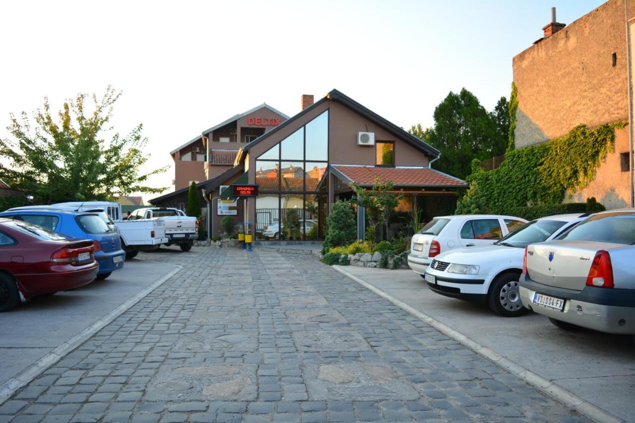 Deltix Apartments Vrsac Exteriör bild